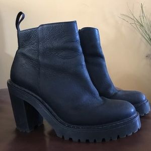 Dr. Martens Magdalena